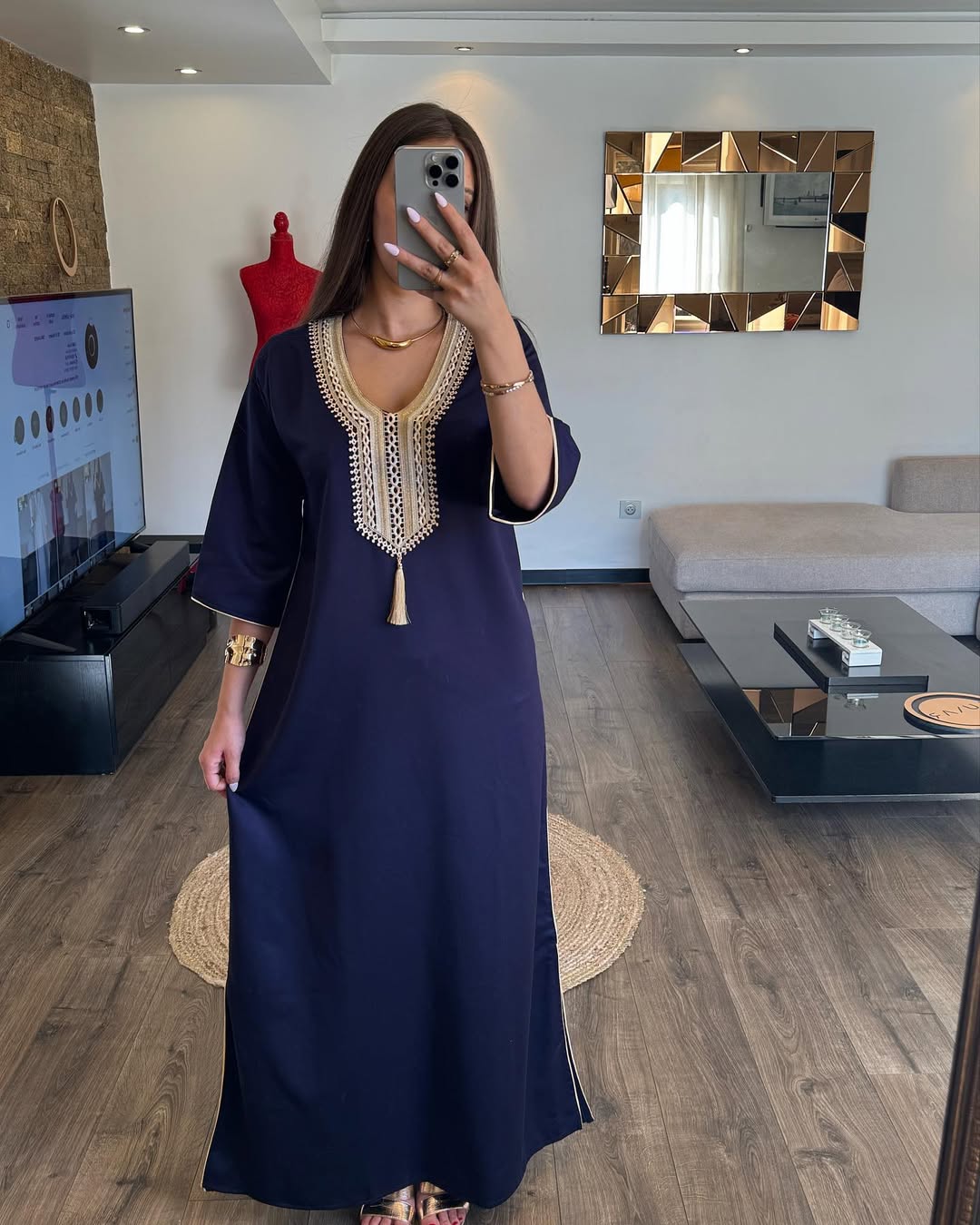 Abaya Chic et Élégante – Confort & Raffinement au Quotidien