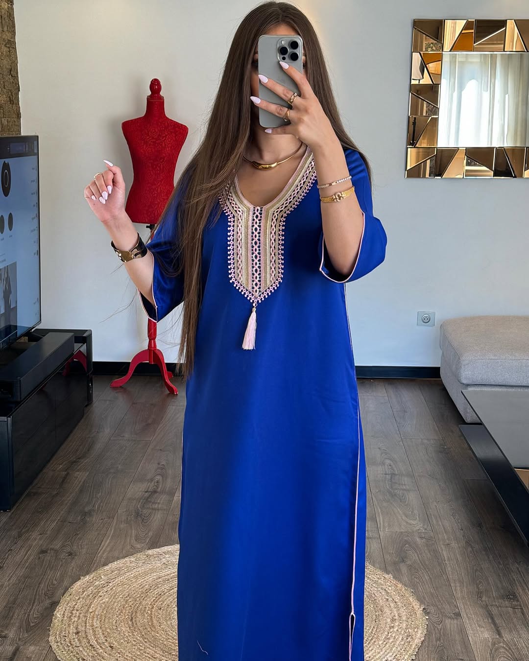 Abaya Chic et Élégante – Confort & Raffinement au Quotidien