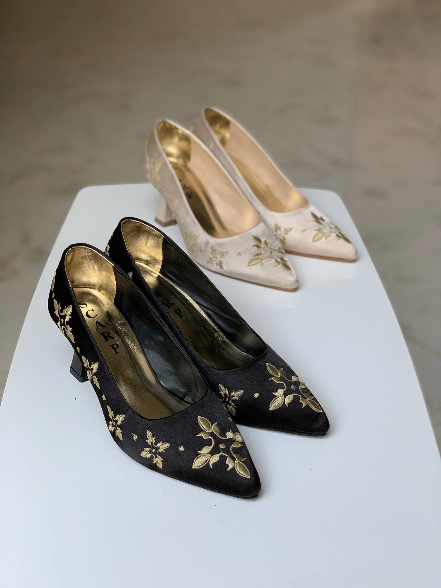 ✨ Zeitlose Eleganz – Bestickte Pumps Mejboud ✨