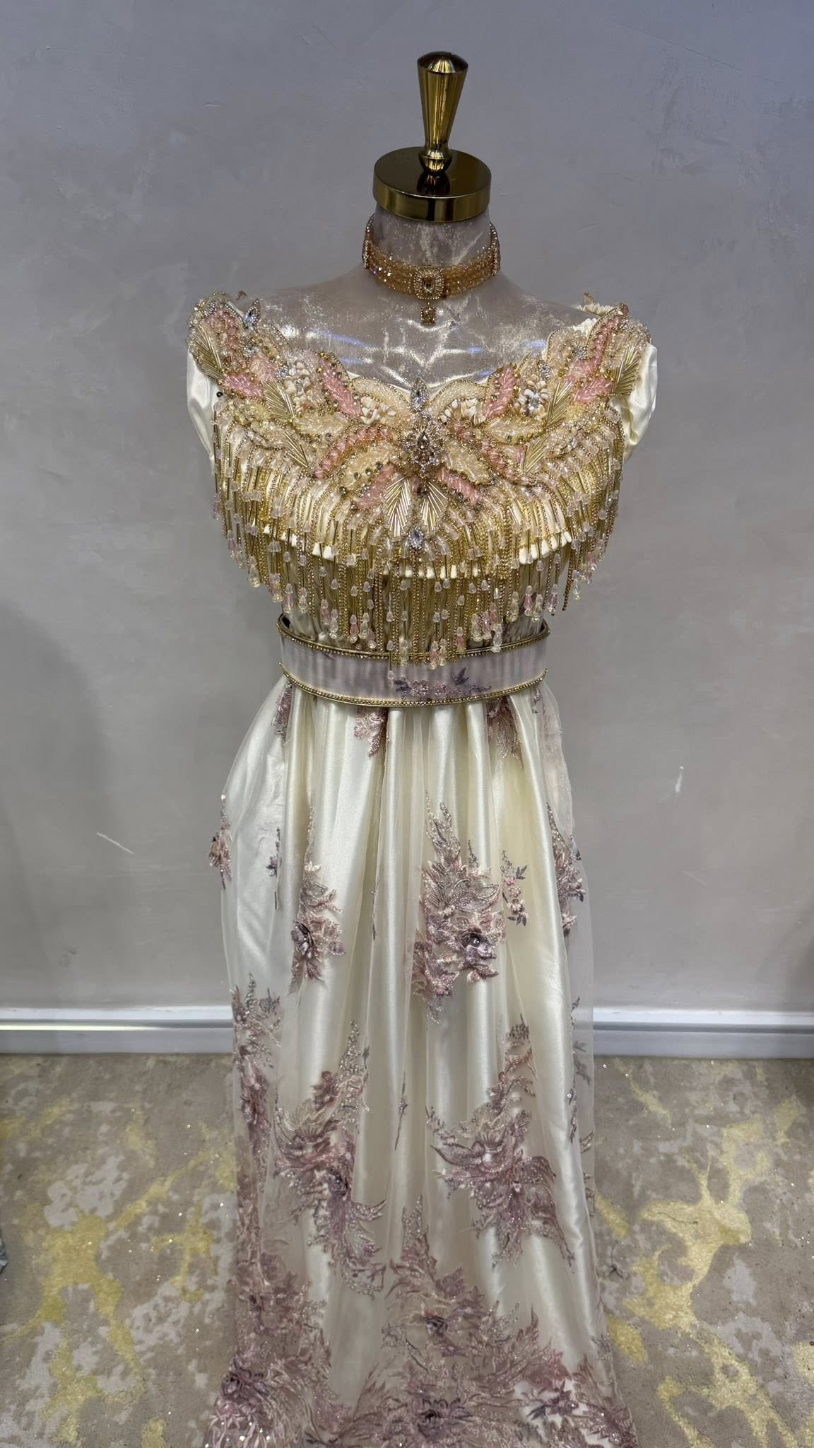 Blouza Oranaise Prestige – Éclat Rose Poudré & Or