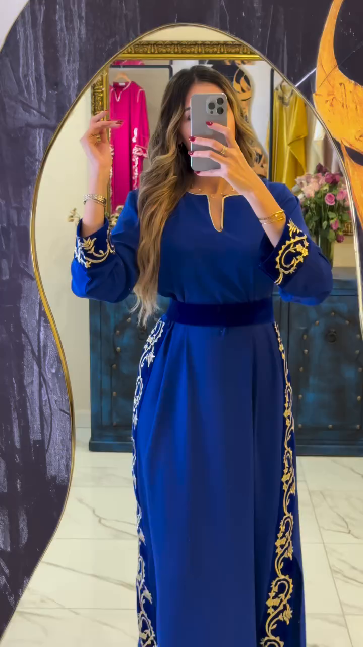 🌸 Caftan Élégance — L’alliance parfaite entre modernité et raffinement