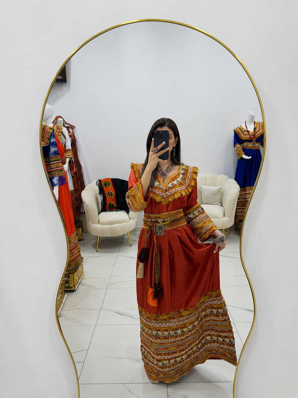 ✨ Robe Kabyle Élégance Satin – Tradition & Raffinement ✨