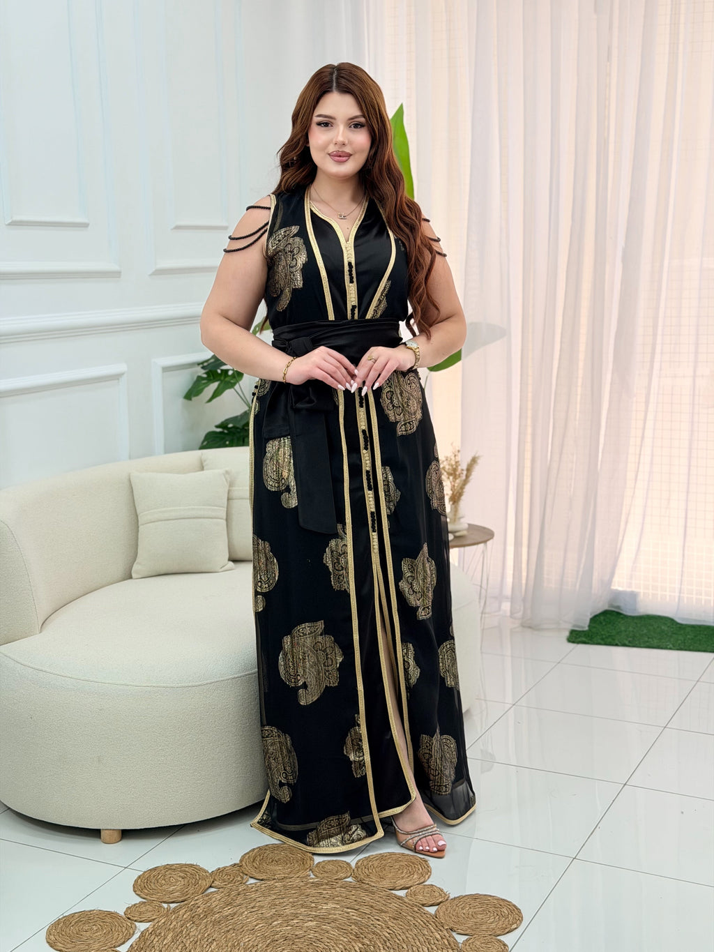 Caftan deux pièces en satin noir avec Tlija brodée or