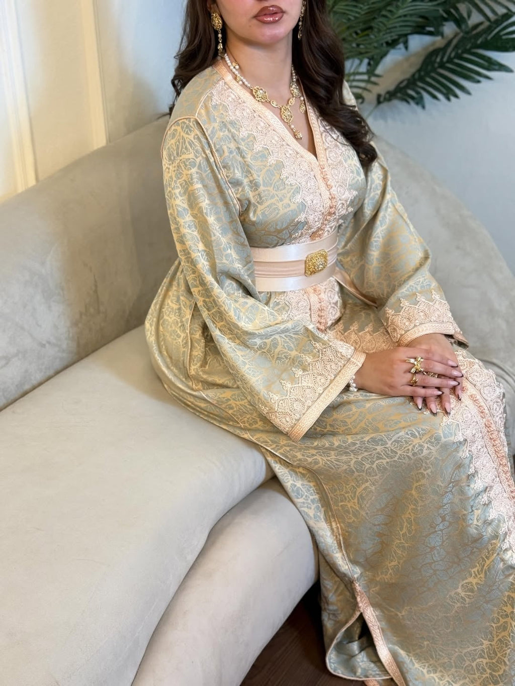 Caftan Élégance Kamkha  – Raffinement Oriental & Allure Féminine