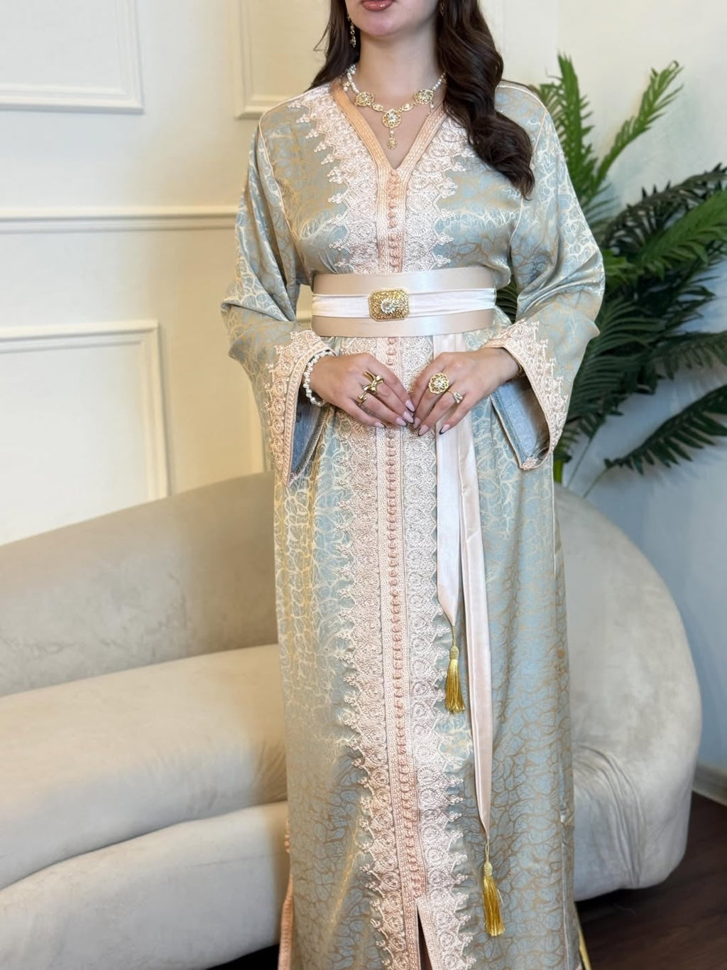Caftan Élégance Kamkha  – Raffinement Oriental & Allure Féminine