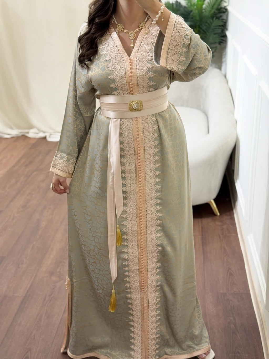 Caftan Élégance Kamkha  – Raffinement Oriental & Allure Féminine