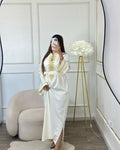 Caftan Élégance Nacrée – Raffinement et prestige en toute légèreté ✨