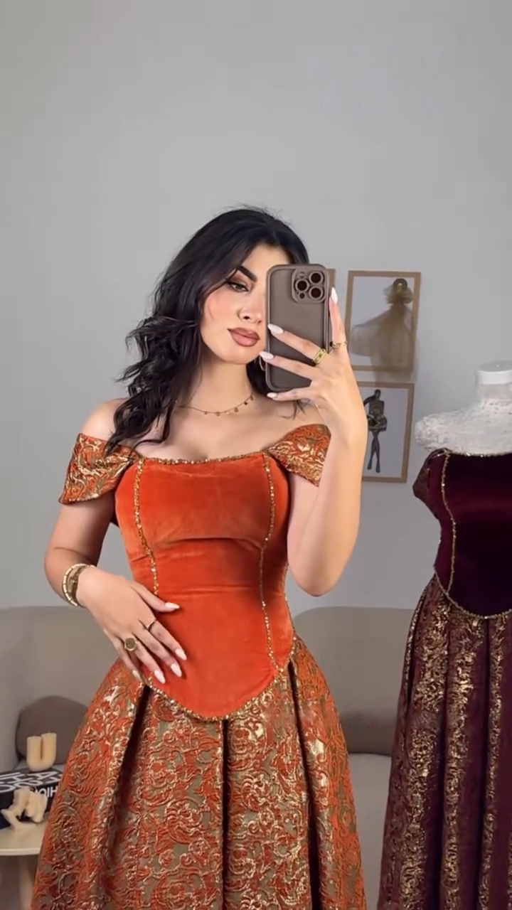 Robe Midi de Bal en Velours & Brocart Doré