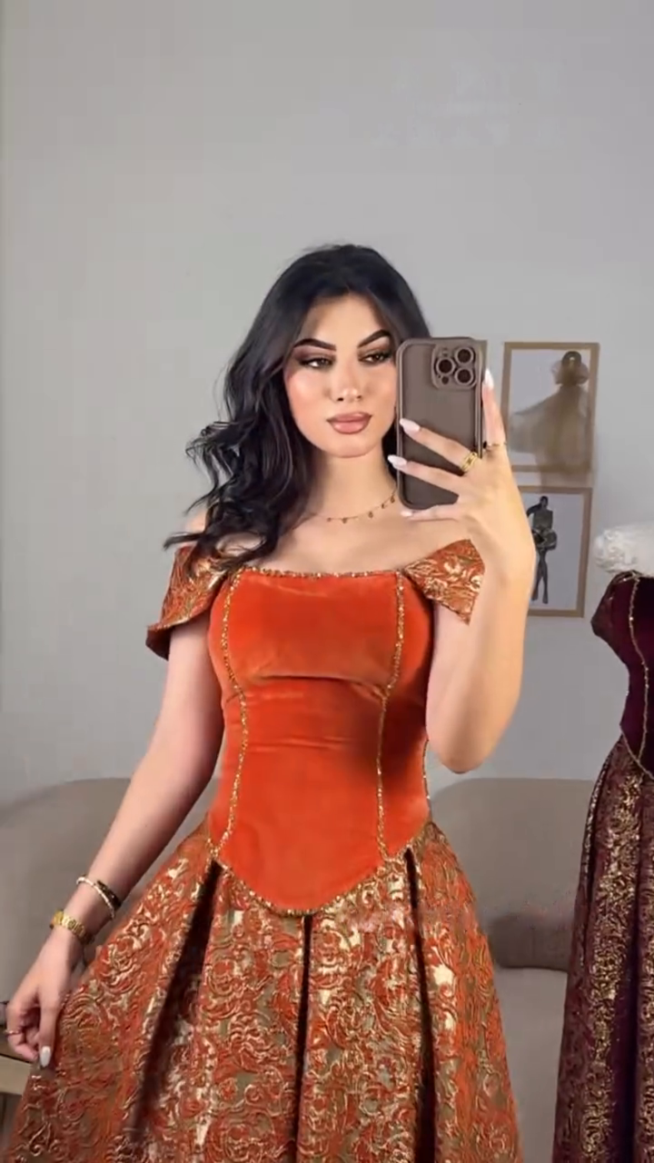 Robe Midi de Bal en Velours & Brocart Doré