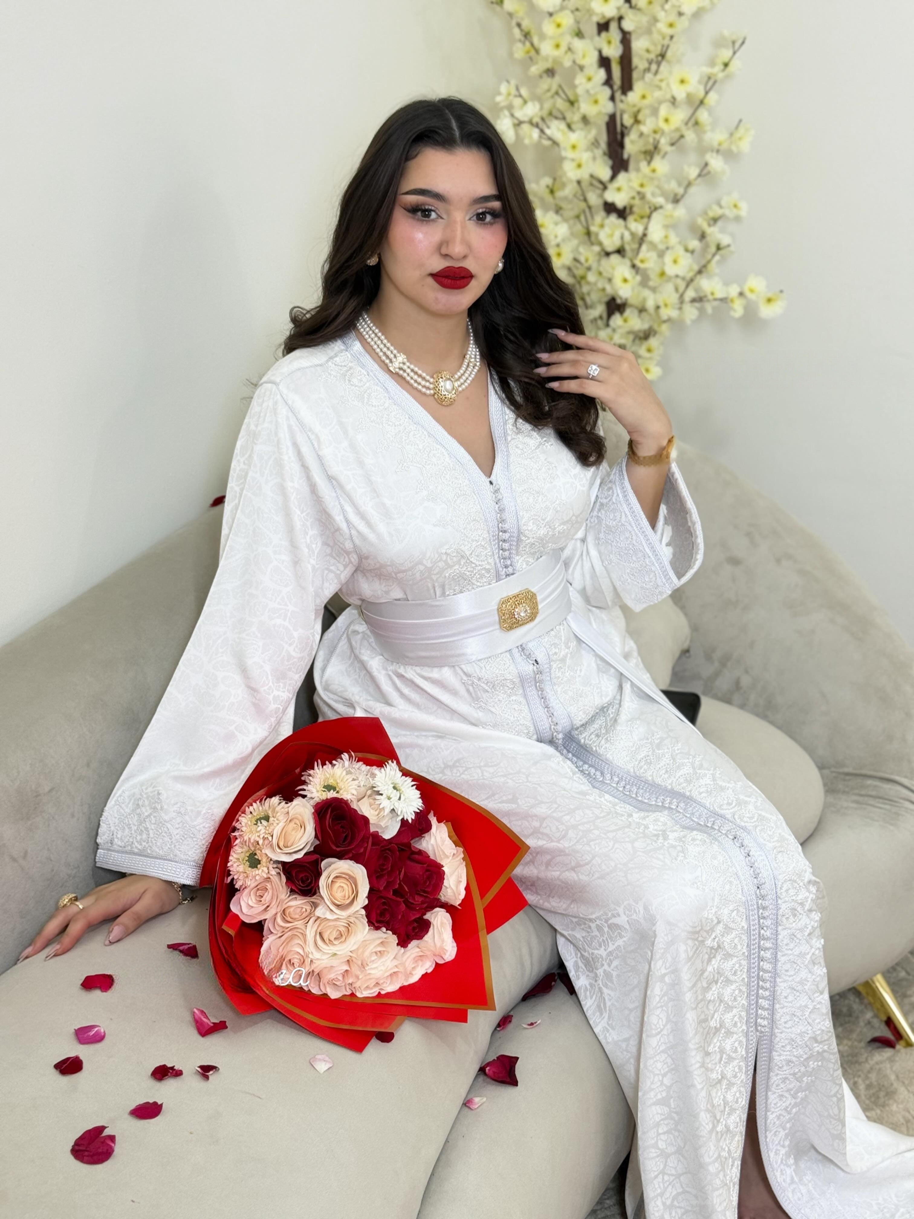✨ Caftan Élégance Kamkha Blanc  – Raffinement Oriental & Allure Féminine